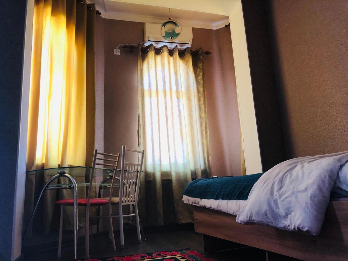 Sweet Home Hostel Бішкек Екстер'єр фото