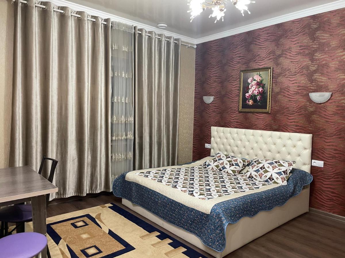 Sweet Home Hostel Бішкек Екстер'єр фото