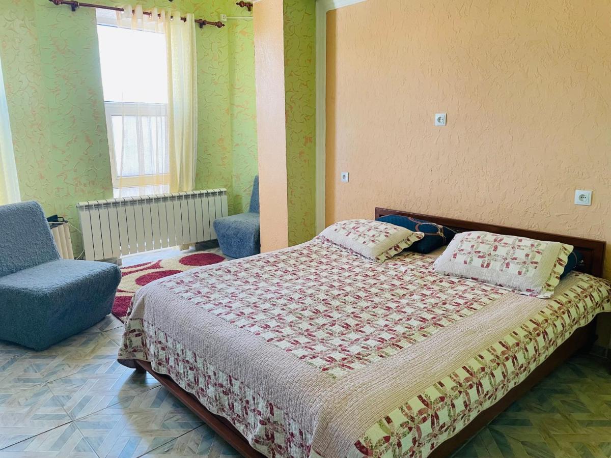 Sweet Home Hostel Бішкек Екстер'єр фото