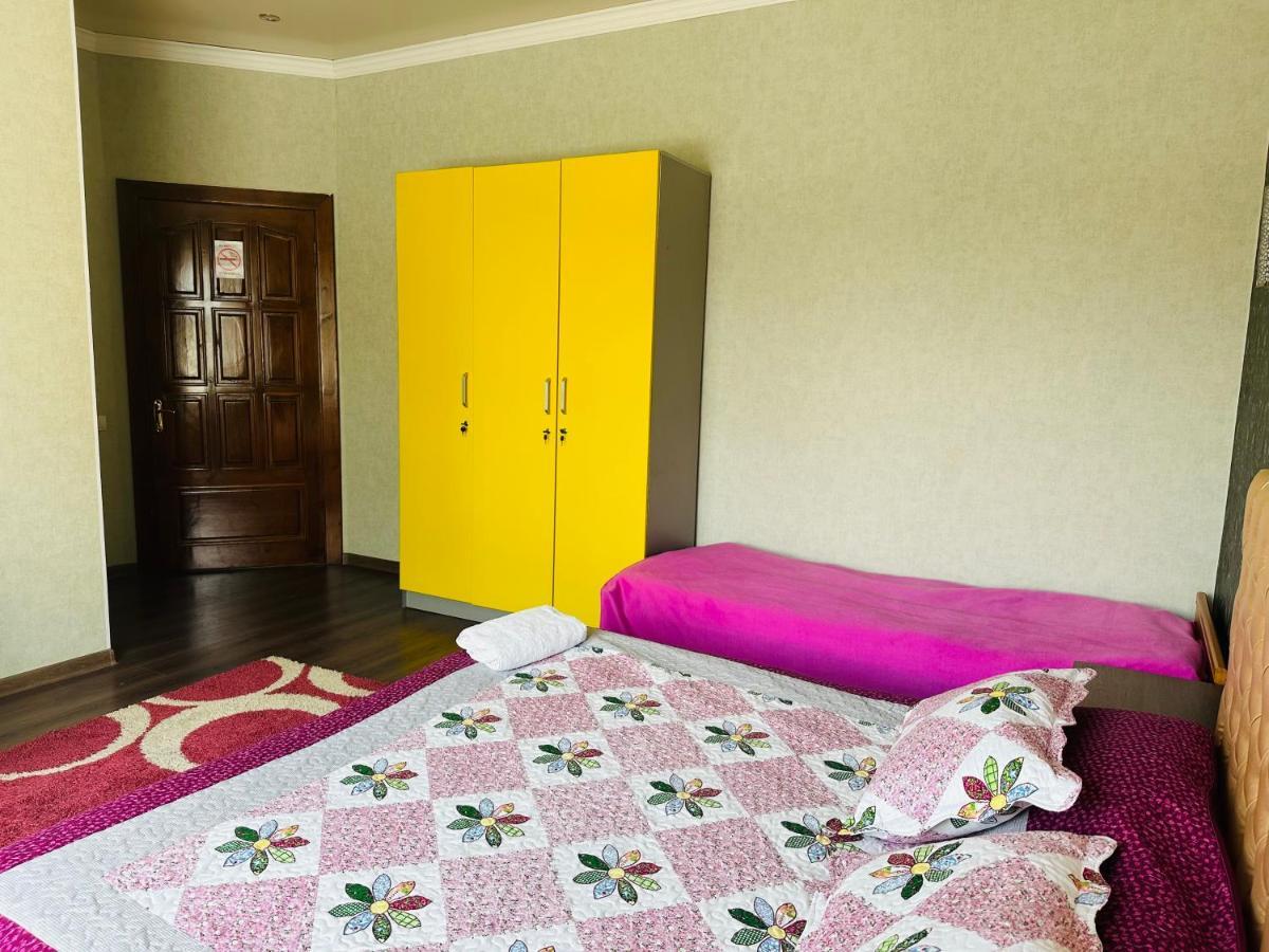 Sweet Home Hostel Бішкек Екстер'єр фото